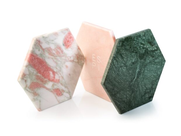 Mini taglieri esagonali in marmo [ESPI Design]